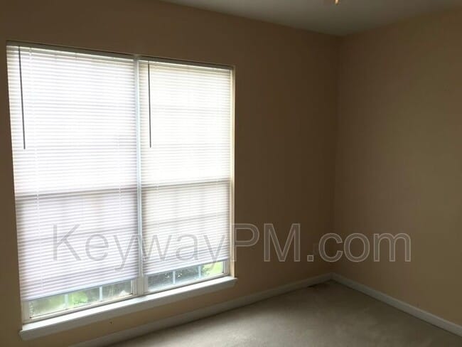 Building Photo - 1017 Caddenwoods Dr