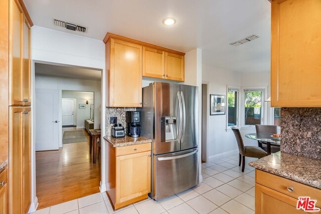 Building Photo - 200 S Wetherly Dr