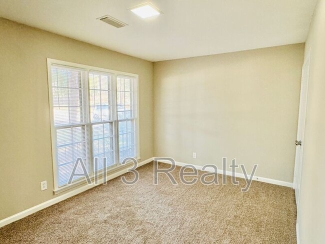 Building Photo - 3531 Edgefield Rd