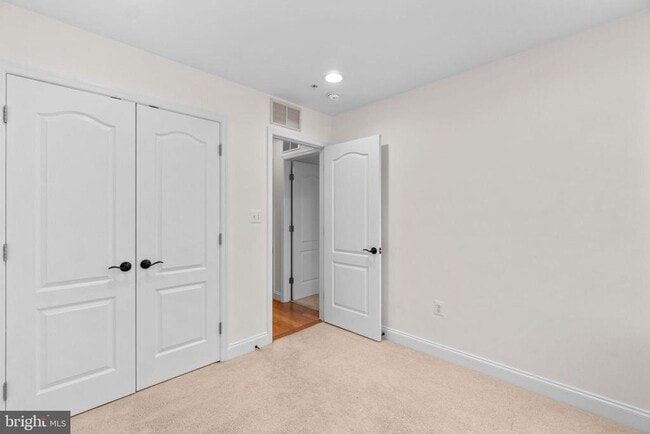 Building Photo - 620 N Bentz St