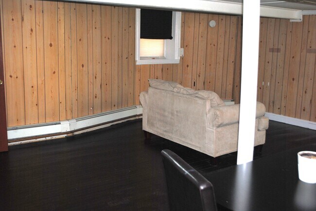 Building Photo - 2619 Saint Raymonds Ave