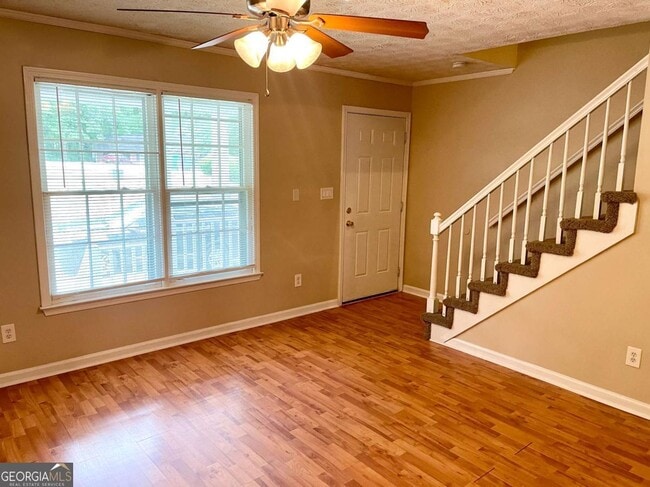 Building Photo - 155 Hunters Walk