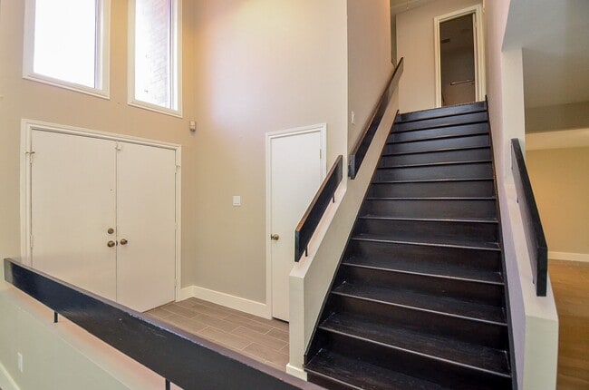 Building Photo - 12510 Seaswept Dr