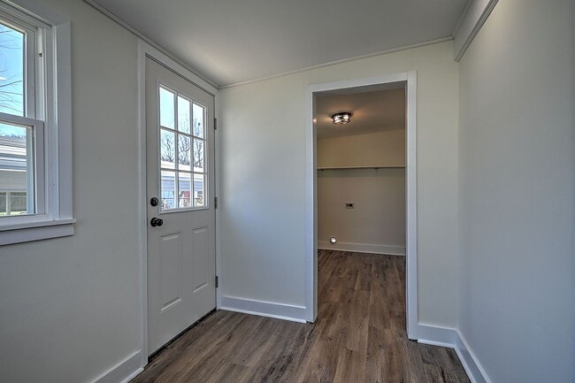 Building Photo - 502 Colorado St