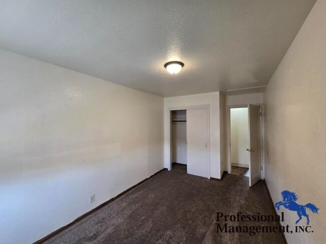 Building Photo - 2 bedroom in Billings MT 59102