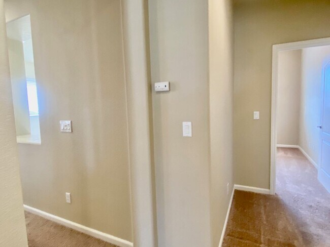 Building Photo - EXCEPTIONAL 4 BEDROOMS, 3 BATH, 3 CAR GARA...
