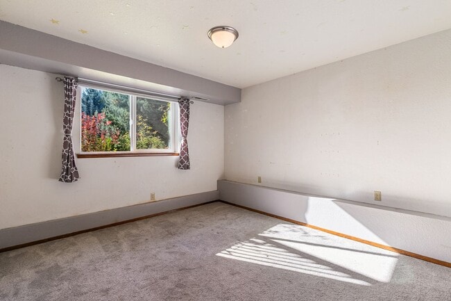 Building Photo - 197 Bay Lyn Dr