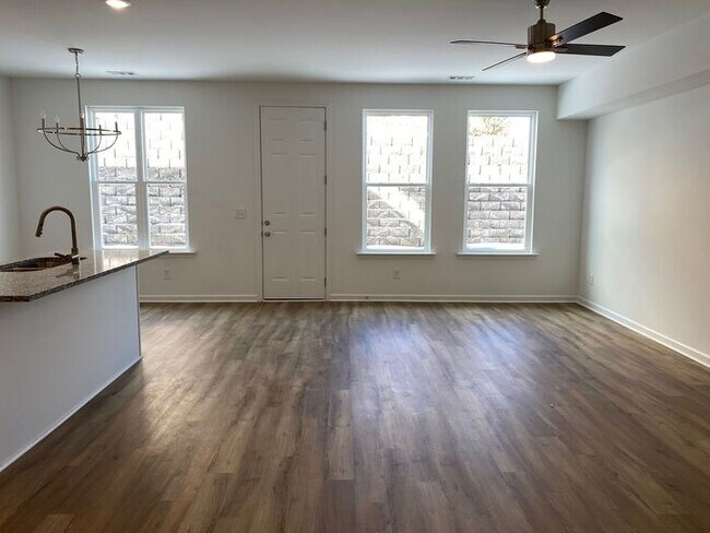 Building Photo - New House Near Nashboro Village - Close to Airport & Lake!