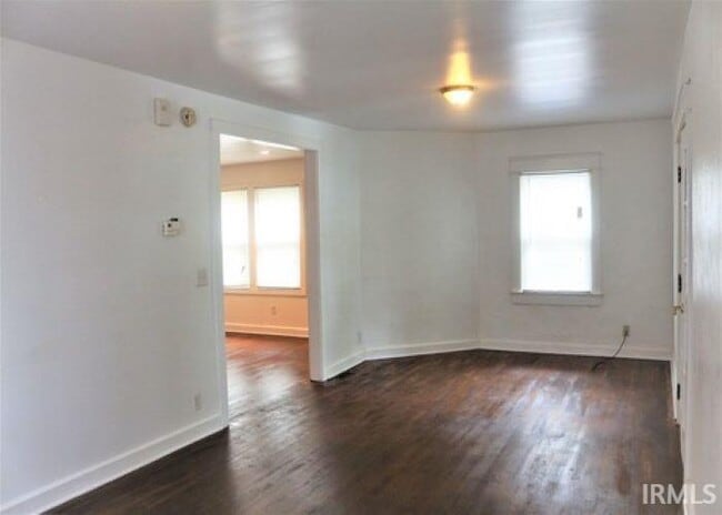 Building Photo - 609 E University St