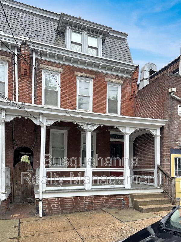 Building Photo - 344 N Mulberry St