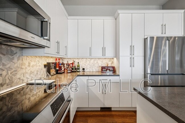 Building Photo - 1226 Grays Peak