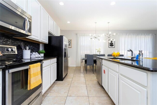 Building Photo - 650 Las Fuentes Dr