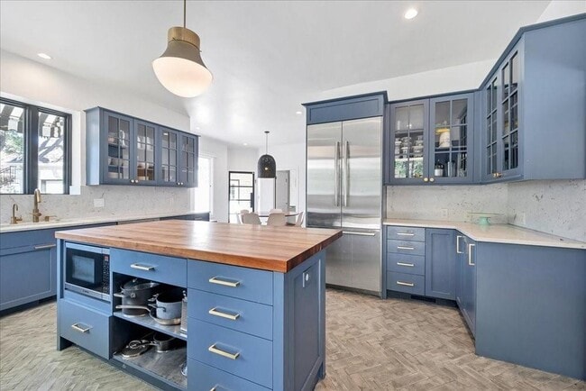 Building Photo - 1508 Marshall Ln