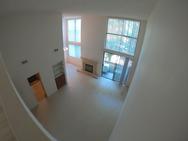 Building Photo - Great 2 Bedroom Townhome in Rancho PV