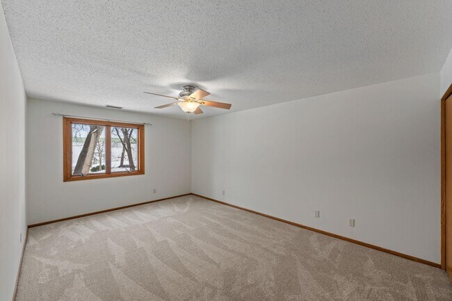 Building Photo - 7200 Cahill Rd