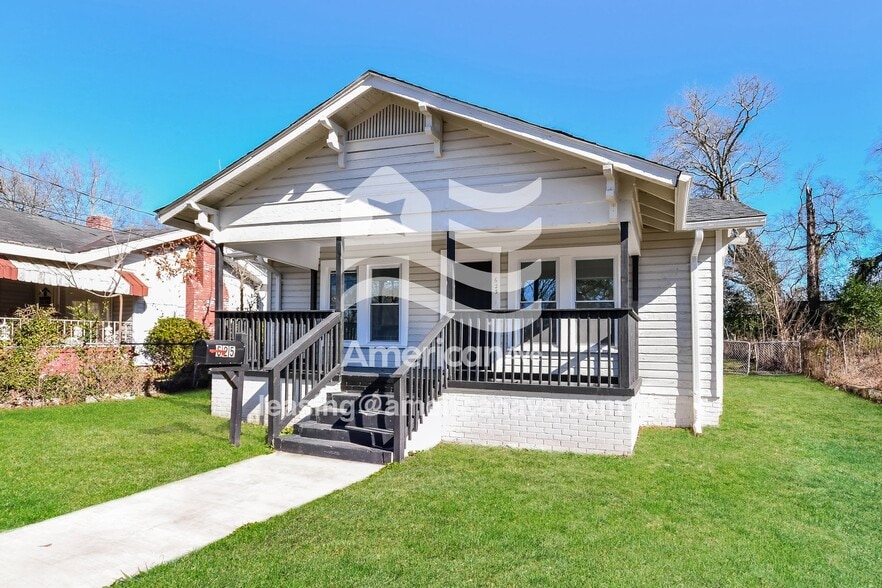 Building Photo - 625 27th St SW