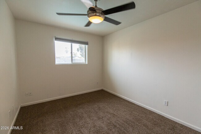 Building Photo - 1887 E Watson Dr