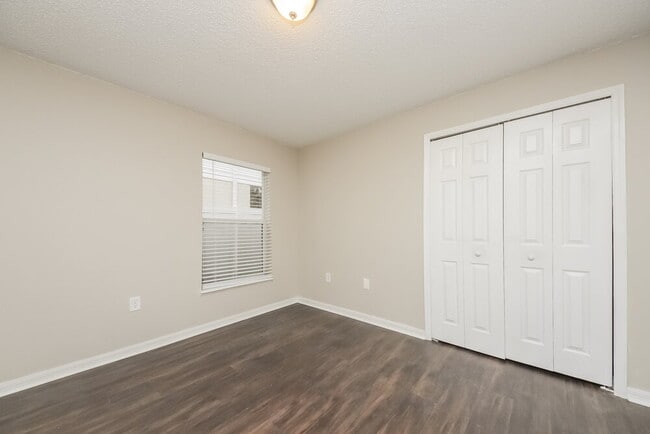 Building Photo - 11737 Pethrick Dr