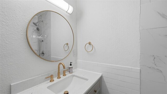 Building Photo - 234 Princeton Ave