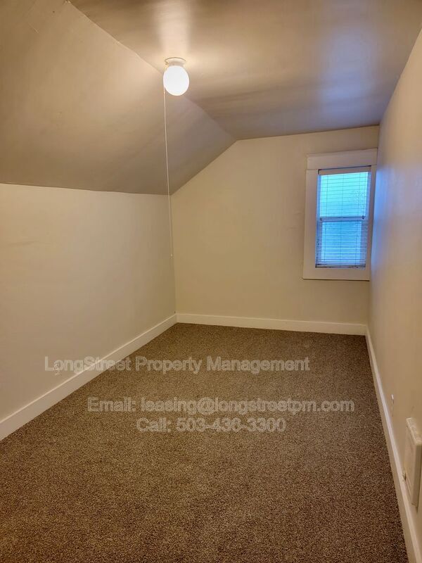 Building Photo - 29626 OR-34