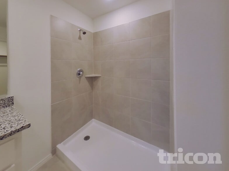 Building Photo - 140 Cornstalk Ln