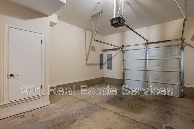 Building Photo - 75 Shoemaker Ct