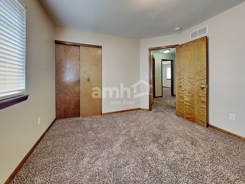 Building Photo - 166 Stewart Way