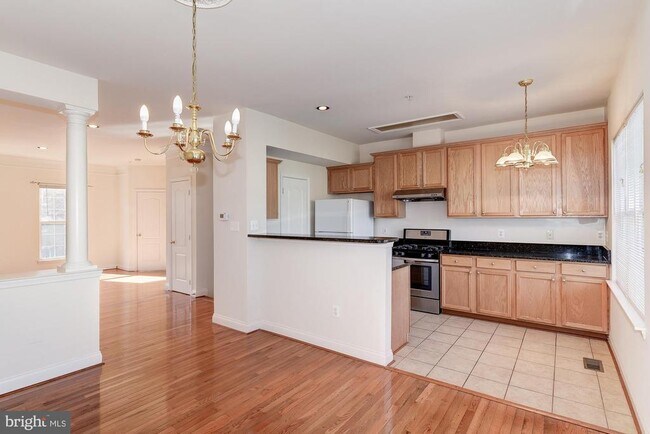 Building Photo - 207 Garden View Way