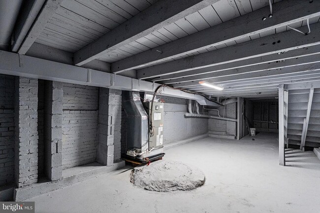 Building Photo - 3 bedrooms, 3.5 bathrooms