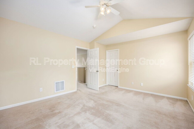 Building Photo - 1273 Grove Dr