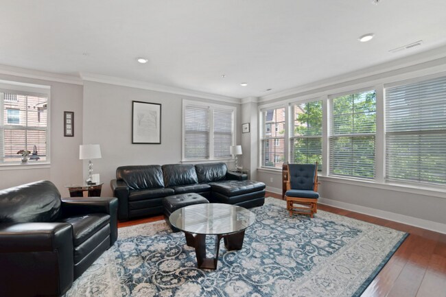 Building Photo - 503 Crown Park Ave