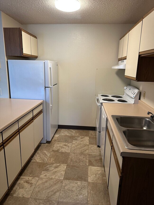 Building Photo - Two Bedroom