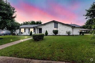 Building Photo - 3264 Northaven Rd