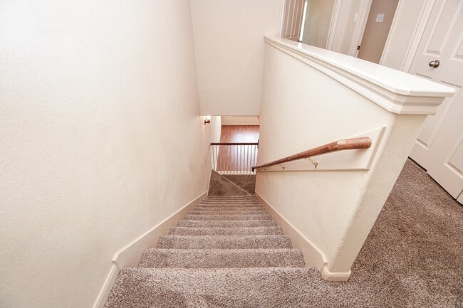 Building Photo - 5215 Brinkman Ct