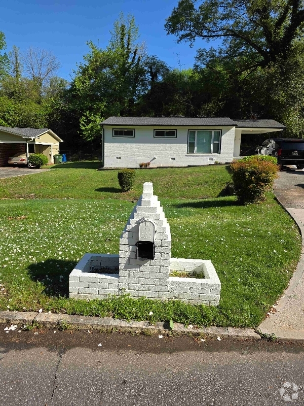 Building Photo - 2507 Dale Creek Dr NW