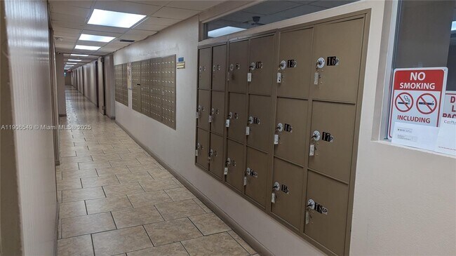 Building Photo - 1251 NE 108th St