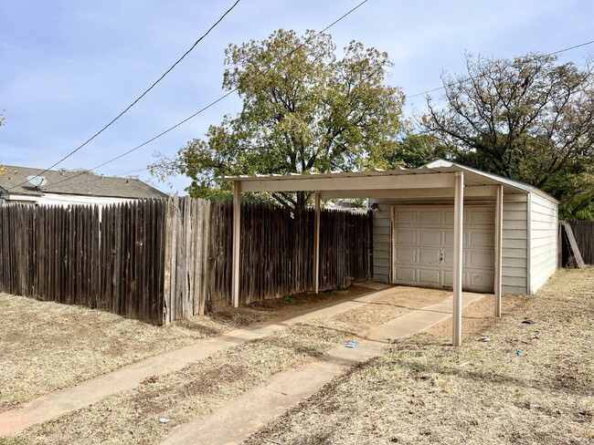Building Photo - A Great Place to Call Home!