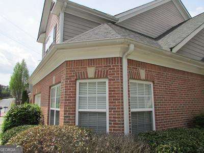 Building Photo - 1715 Oak Brook Ln NW