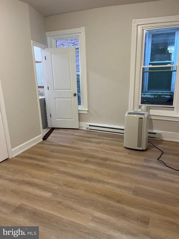 Building Photo - 339 Chestnut St