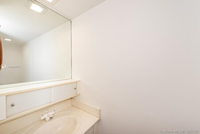 Building Photo - 2801 Florida Ave