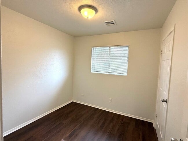 Building Photo - 4407 E Stassney Ln