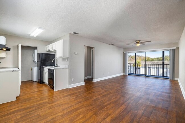 Building Photo - Meridian Luxury Condominiums