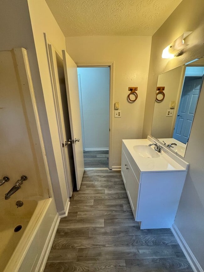 Building Photo - 3/1 In Shelby, NC