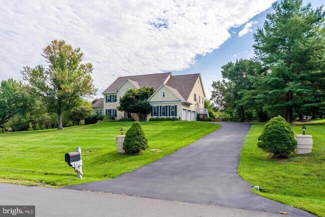 Building Photo - 615 Nalls Farm Way