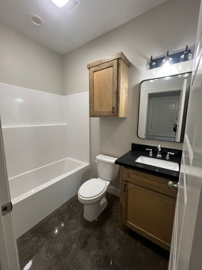 Building Photo - Brand New Duplex