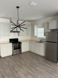 Building Photo - 3109 Basil Dr