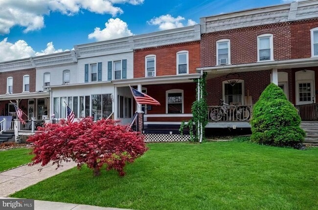 Building Photo - 220 Railroad Ave