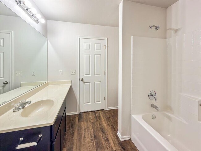 Building Photo - 3505 SE 94th St