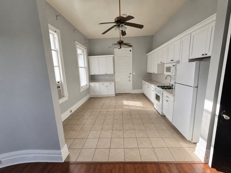 Building Photo - 4217 Danneel St