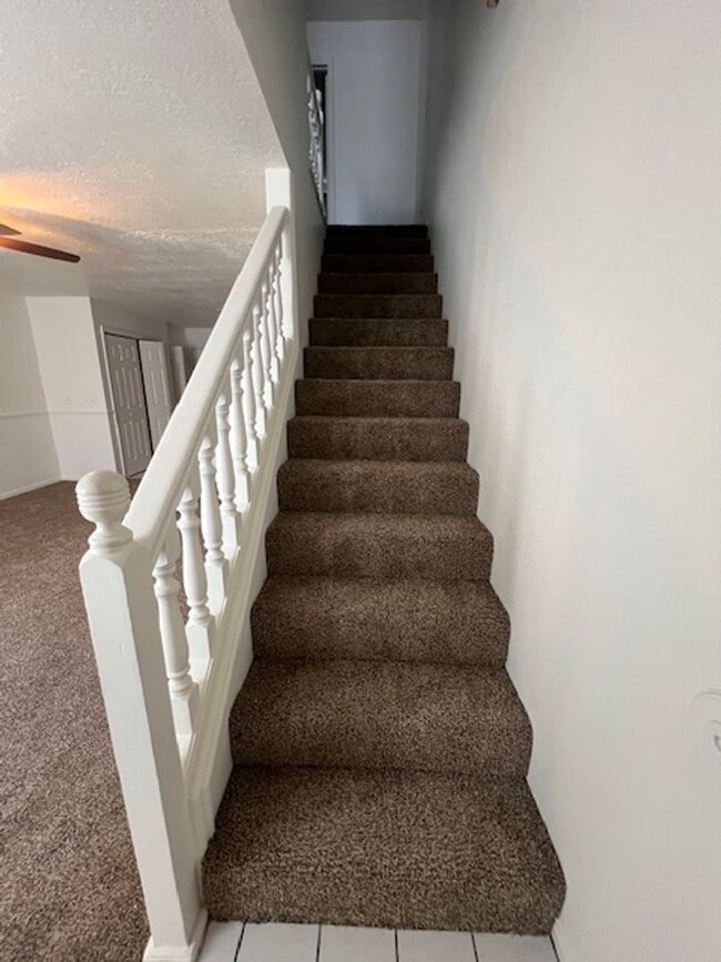 Building Photo - Cimaron Terrace Townhome